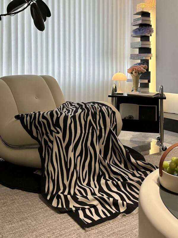 1pc Faux Cashmere Black & White Minimalist Abstract Zebra Pattern Jacquard Sofa Throw Blanket, Warm For Outdoor Picnic, Pet Cover, Air Conditioning Quilt, Office Camping Shawl, Simple Gift, Suitable For Daily Use
